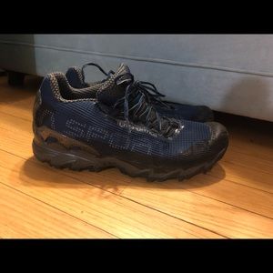 Used once, mens La Sportiva hiking shoes. Excellent condition.